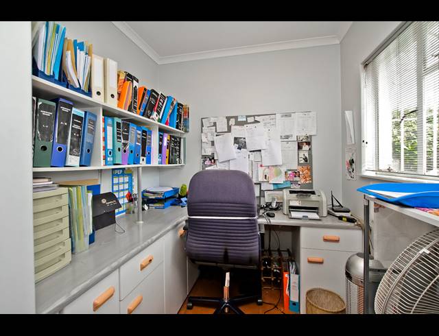 3 BEDROOM HOUSE FOR SALE IN NORWOOD